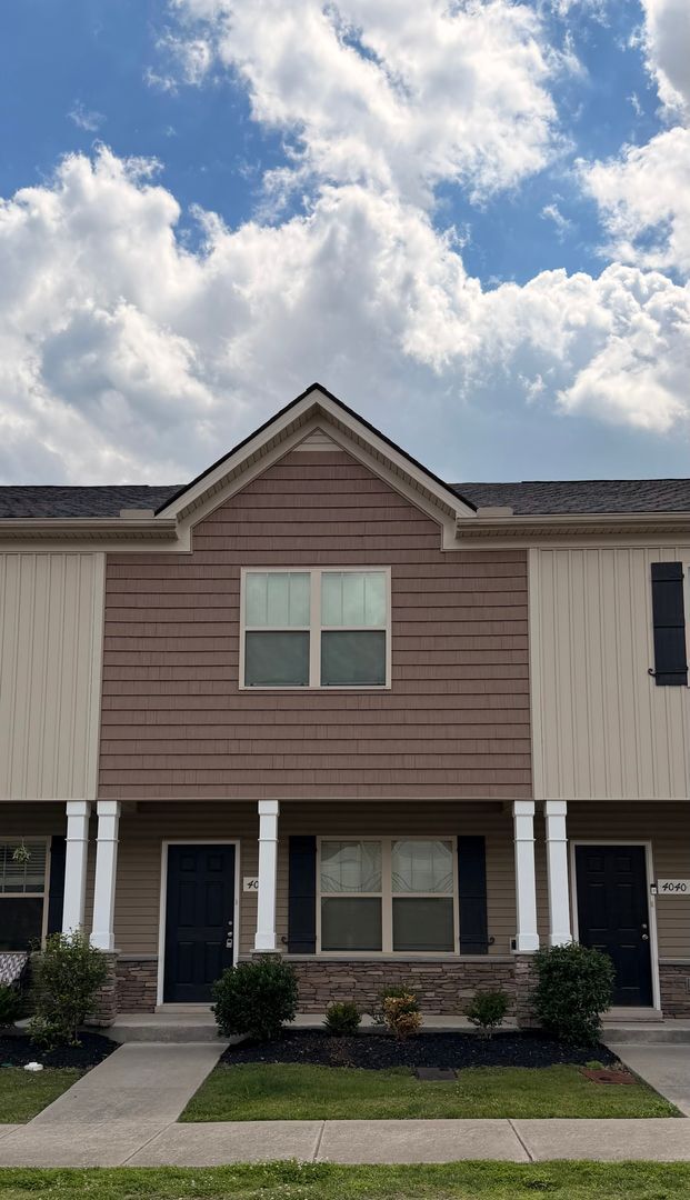 Building Photo - 4042 Saddlecreek Wy