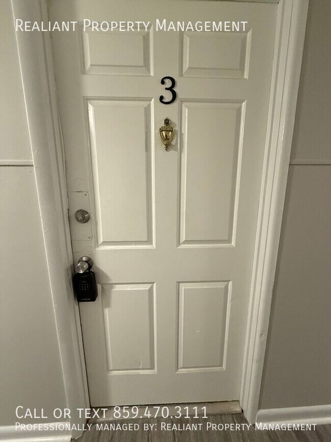 Foto del edificio - 2082 Fairmont Ct