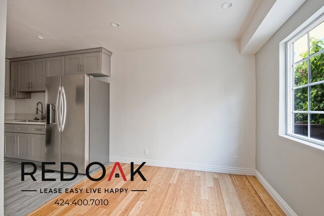 Foto del edificio - 1023 Hayworth Ave