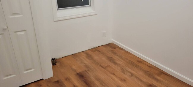 Foto del edificio - 31-31 104th St