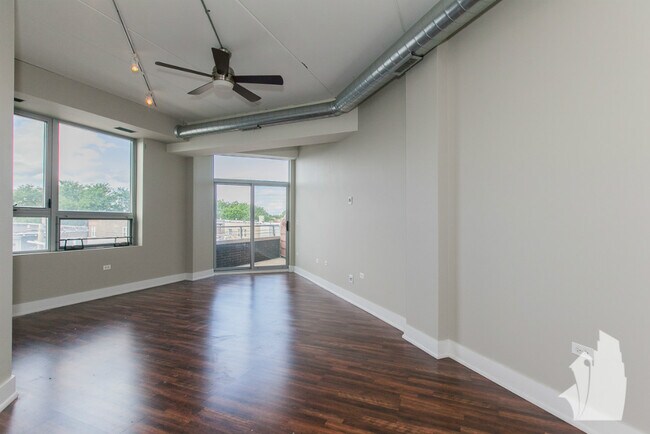 Foto del edificio - 3201 W Leland Ave
