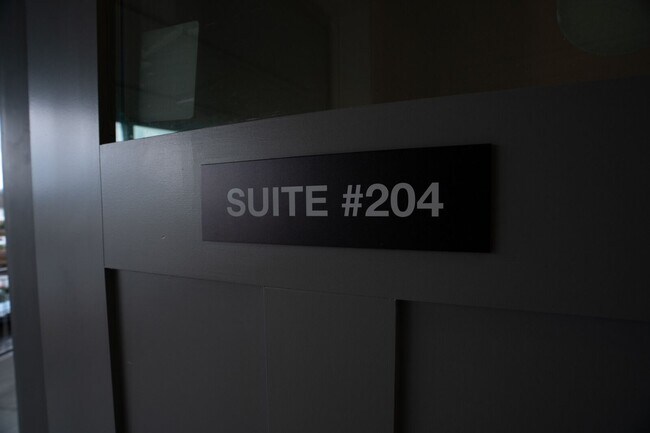 Foto del edificio - 160 Morrow Ave