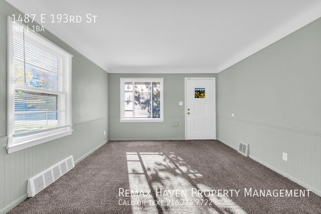 Building Photo - 1487 E 193rd St