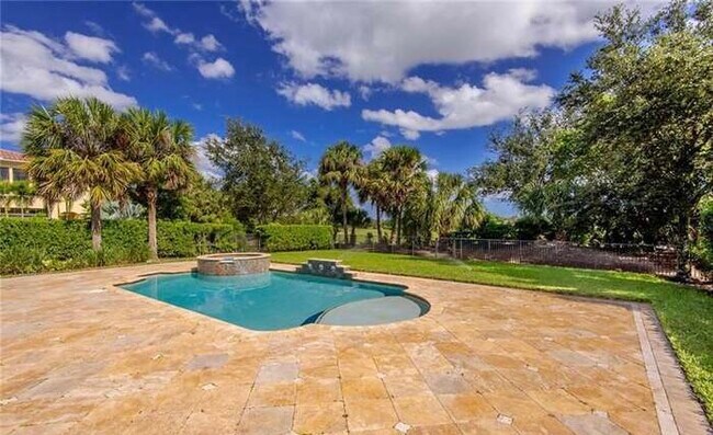 Foto del edificio - 7390 Wisteria Ave