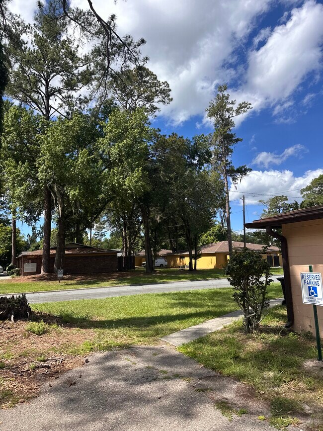 Foto del edificio - 3700 SW 29th Terrace