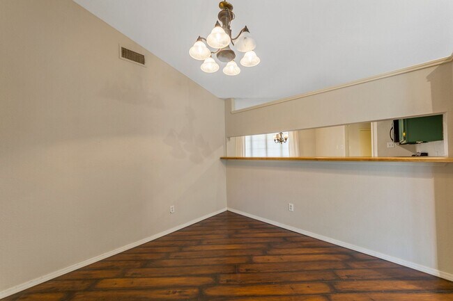 Building Photo - 2522 Kimberly Dr