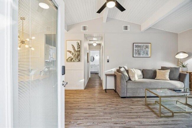 Foto del edificio - 211 Lessin Ln