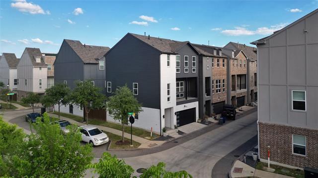 Foto del edificio - 2654 Carolwood Ln