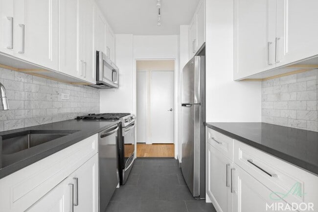 Building Photo - 1 bedroom in New York NY 10023