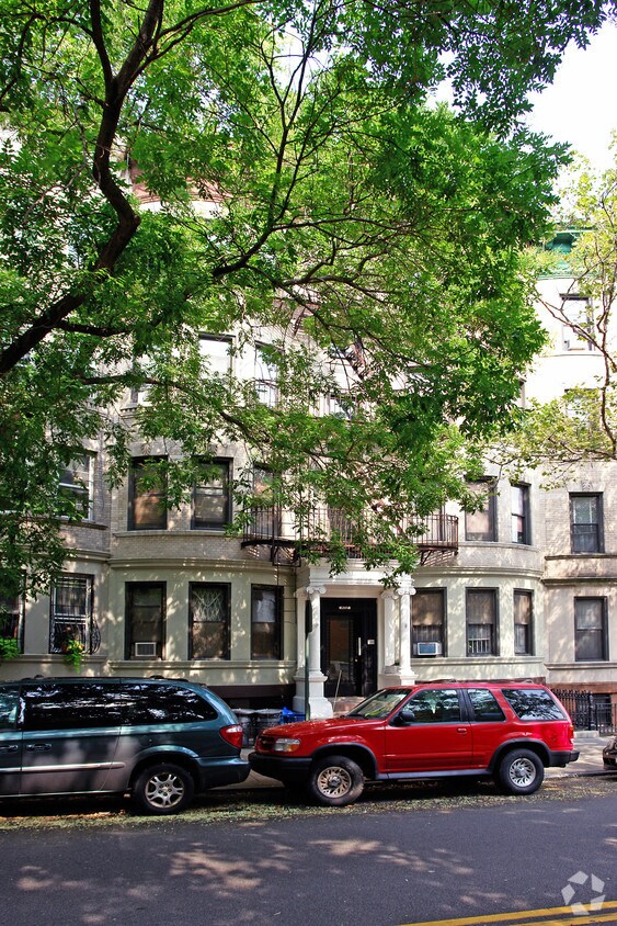 Primary Photo - 400 6th Ave