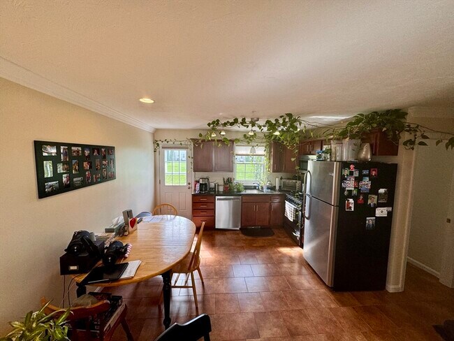 Building Photo - 14 Merrimac Way