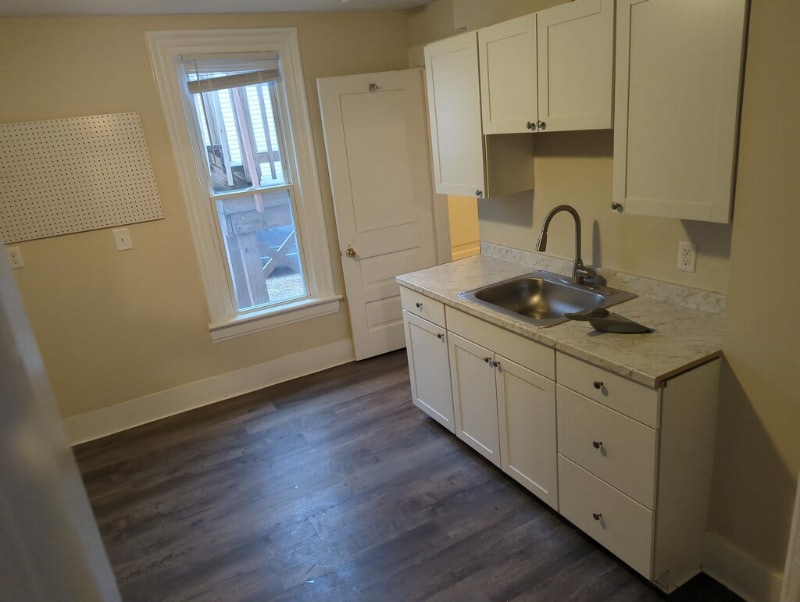 2404 2nd St Cuyahoga Falls, OH 44221 – photo 4