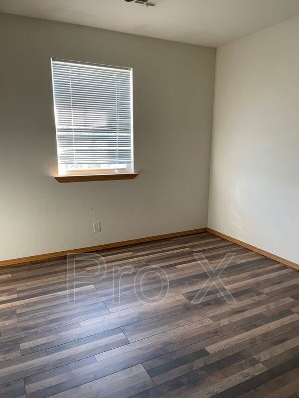 Foto del edificio - 4545 E Zora St