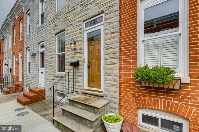Foto del edificio - 411 Sanders St