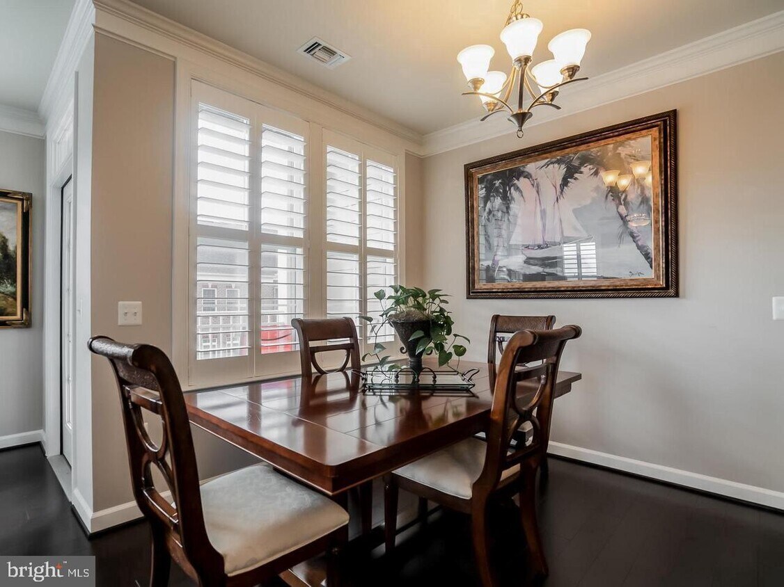 13722 Neil Armstrong Ave Unit 308, Herndon, VA 20171 Room for Rent in