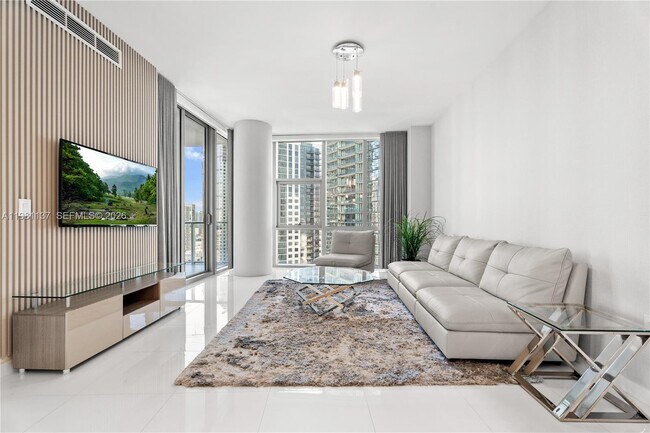 Foto del edificio - 851 NE 1st Ave