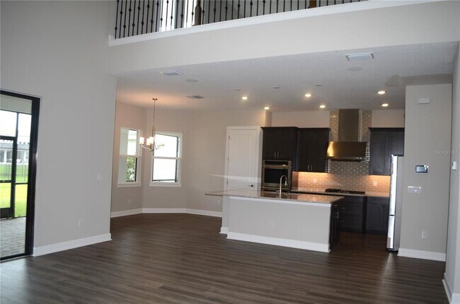 Foto del edificio - 34109 Tributary Ct