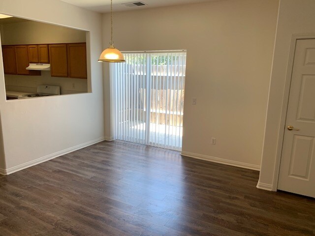 Foto del edificio - 3745 Pine Meadow Dr