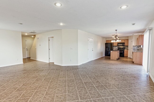 Building Photo - 2620 Chatfield Dr