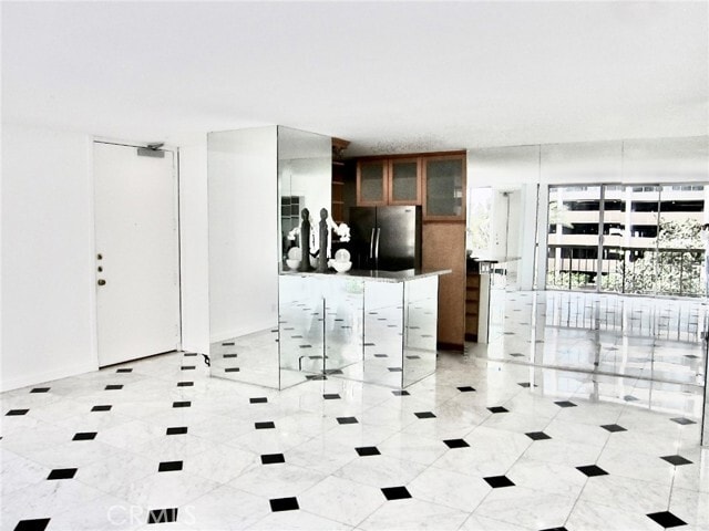 Building Photo - 10747 Wilshire Blvd