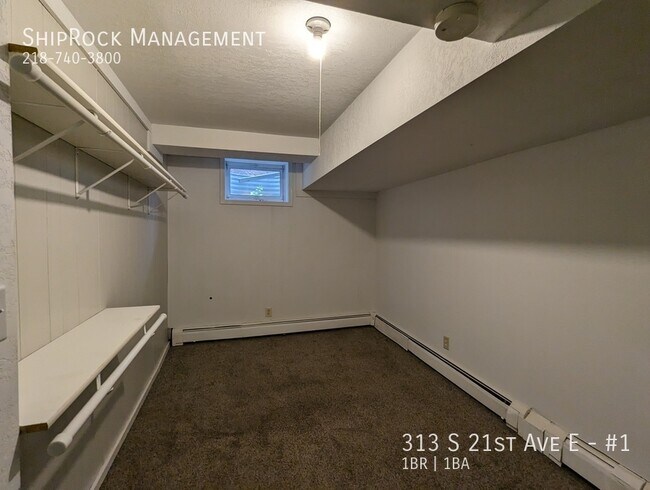 Building Photo - 313 S 21st Ave E