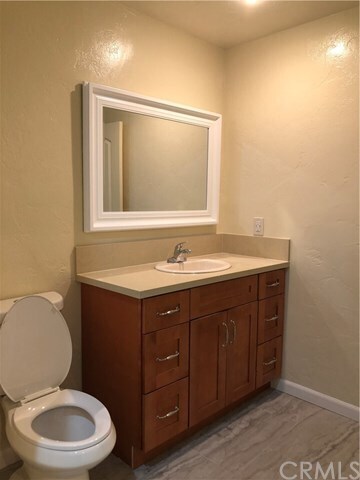 Foto del edificio - 7632 Crescent Ave