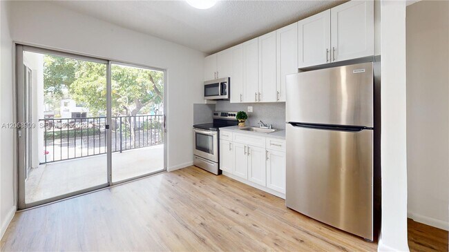 Foto del edificio - 2463 Coral Wy