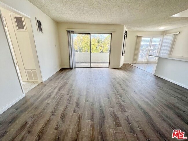 Foto del edificio - 1426 Orange Grove Ave