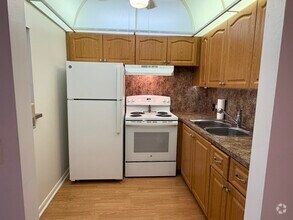 Building Photo - 353 Mansfield I