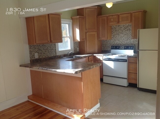 Building Photo - 1830 James St - Available Now!