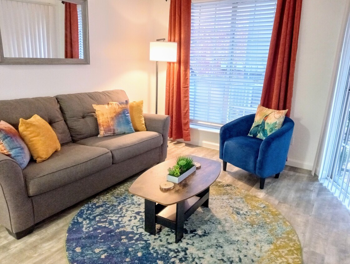 Primary Photo - 18333 Roehampton Dr
