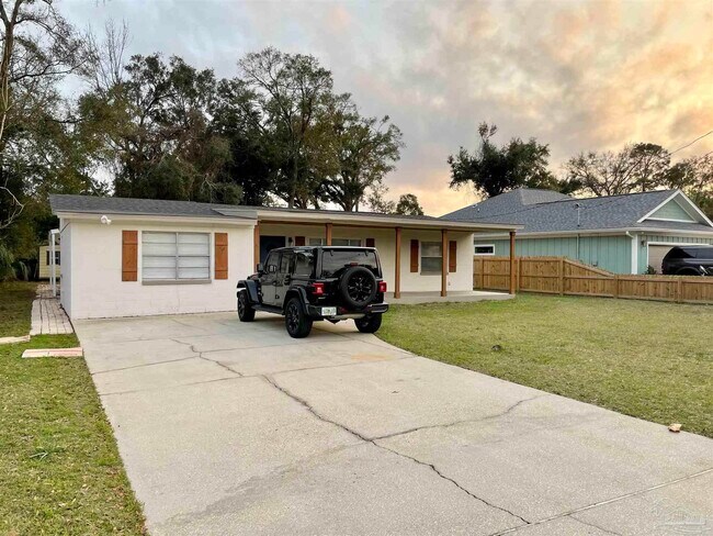 Foto del edificio - 1631 E Hayes St