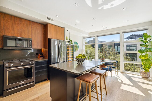 Foto del edificio - 1795 Lanier Pl NW