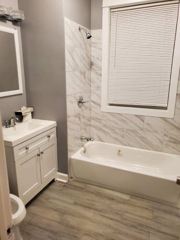 Building Photo - 7344 S Emerald Ave