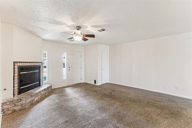 Building Photo - 1405 SW 77th Terrace