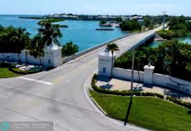 Foto del edificio - 300 Duck Key Dr