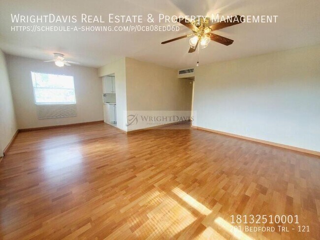 Foto del edificio - 201 Bedford Trail