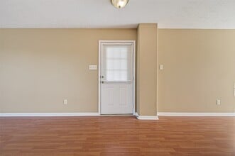 Building Photo - 3006 Palace Oaks Dr
