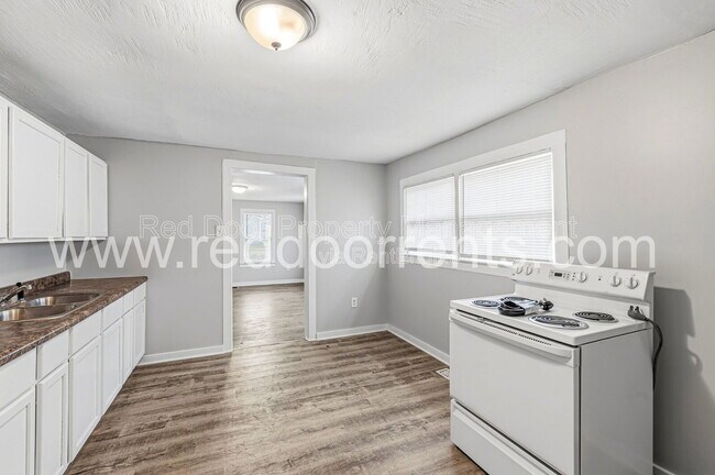 Foto del edificio - 4320 E 30th St