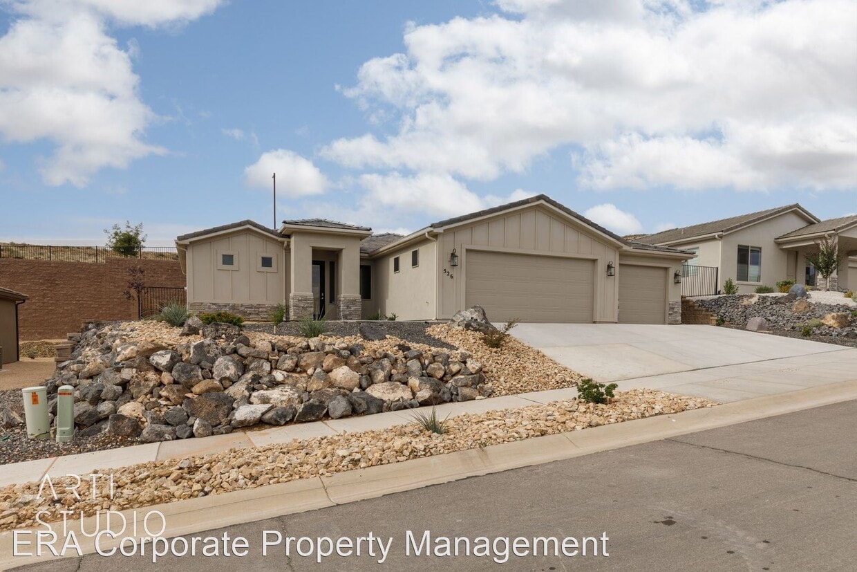 Primary Photo - 4 br, 2 bath House - 526 S. The Narrows