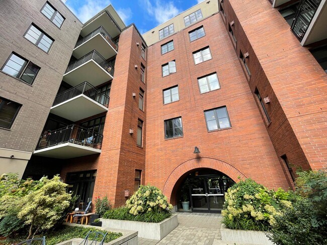 Foto del edificio - Gorgeous Furnished Pearl District Condo - ...