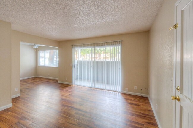 Foto del interior - Eastwood Gardens