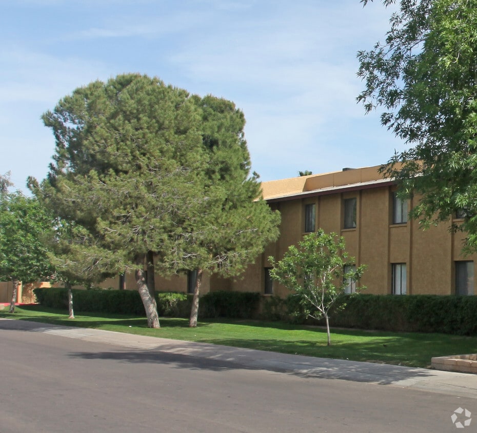 Arizona Sun Apartaments - Desert Willow Apartments