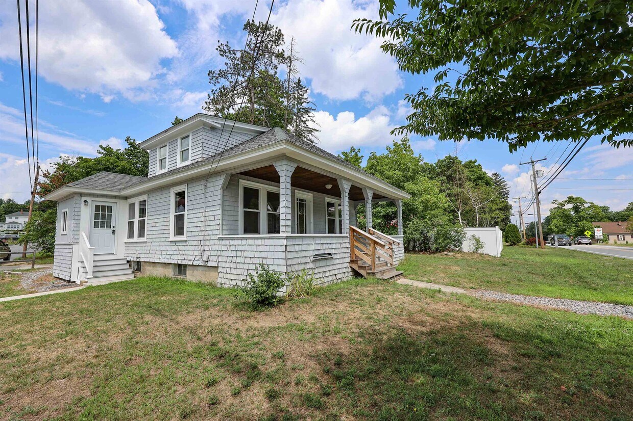 Primary Photo - 421 Donald St
