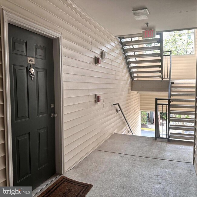Foto del edificio - 4405 Weatherington Ln