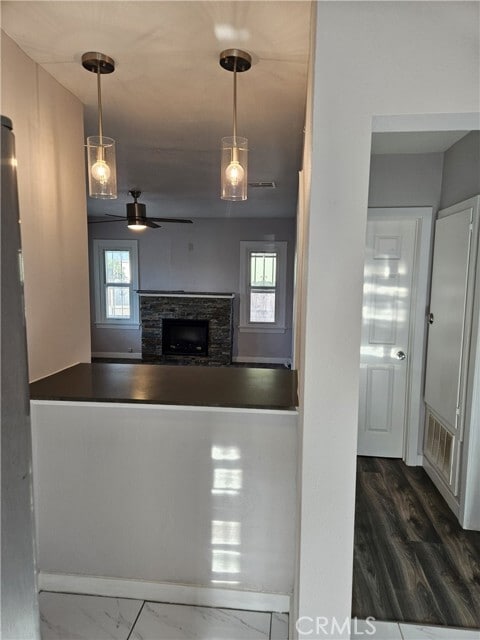 Foto del edificio - 1538 W 102nd St