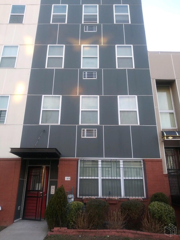 544 Vandalia Ave Unit 4, Brooklyn, NY 11239 Condo for Rent in