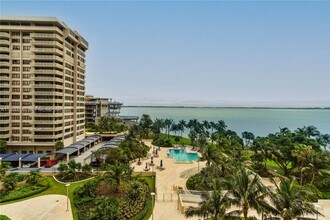 Building Photo - 2 Grove Isle Dr