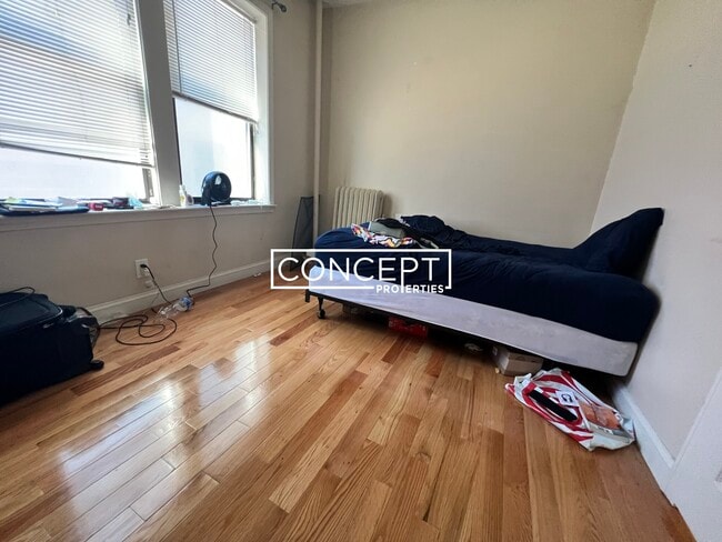 Building Photo - 19 Peterborough St