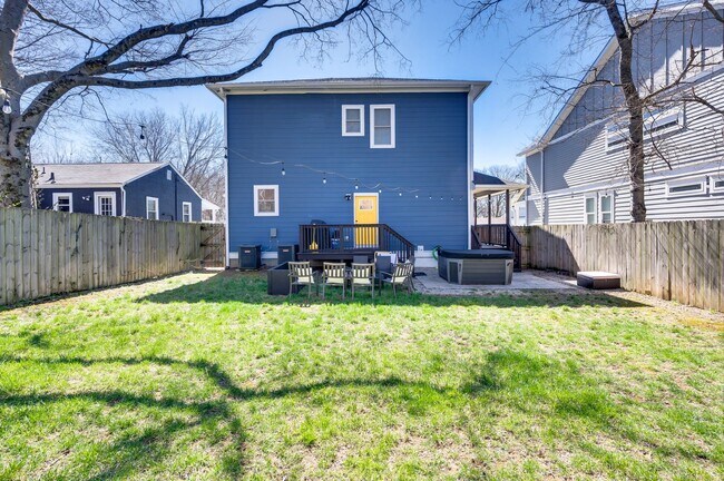 Foto del edificio - 1007 Dew St